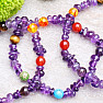 Amethyst-Armband geschnitten mit Chakra-Perlen