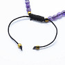 Amethyst-Chakra-Armband stehend