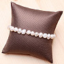 Chakra-Armband aus weißen Perlen