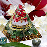 Orgonitpyramide mit Jade Runa Wunjo