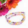 Fröhliche Armbänder für Mutter und Tochter aus farbigen Perlen Variante II