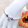 Armband aus Metallperlen mit Amethysten