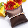Glitzerndes elastisches Armband aus farbigen Perlen und Aura-Glasperlen