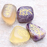 Reiki-Set aus Fluoritsteinen mit Reiki-Symbolen